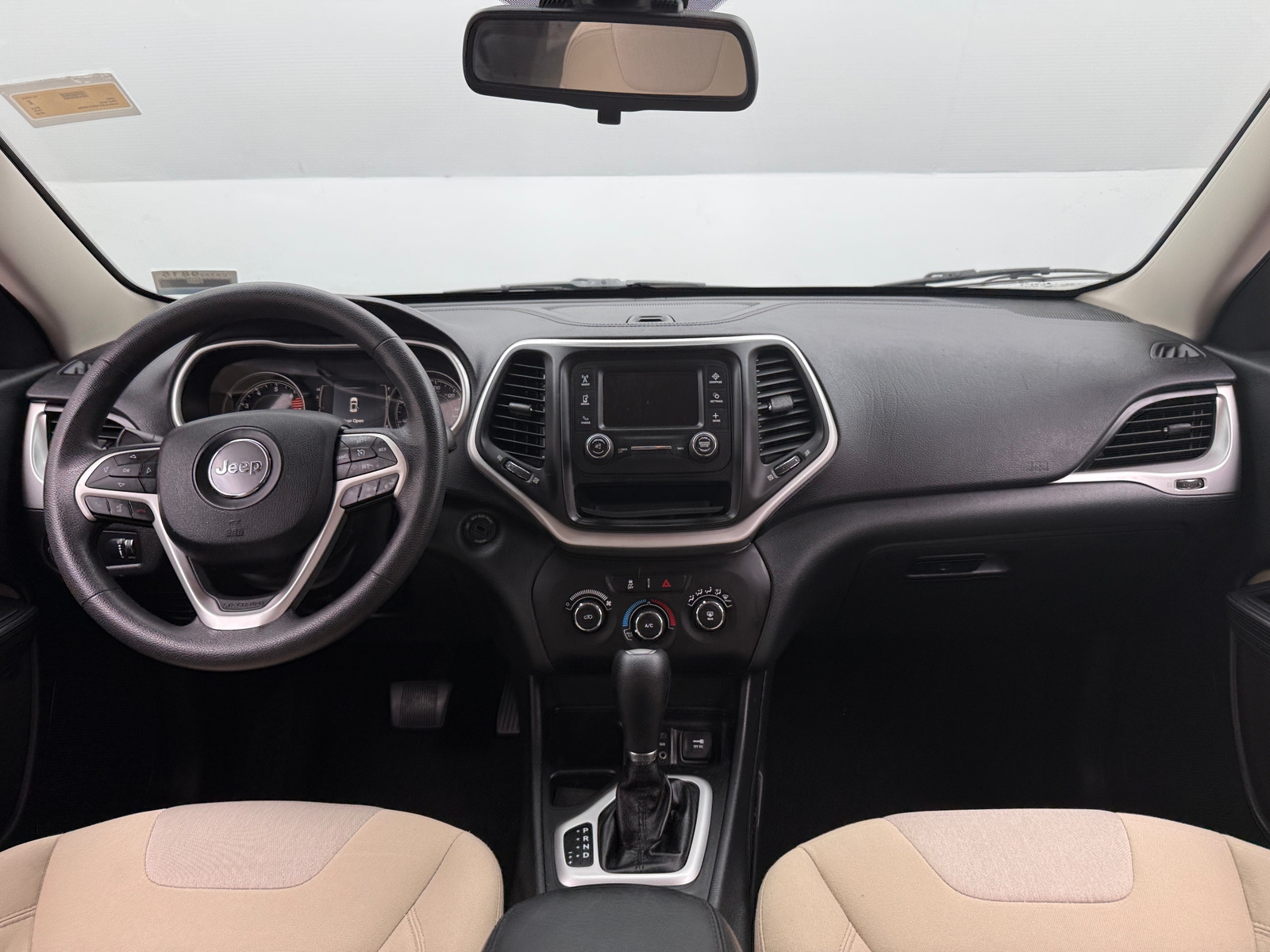 Thumbnail: 2016 Jeep Cherokee - 3