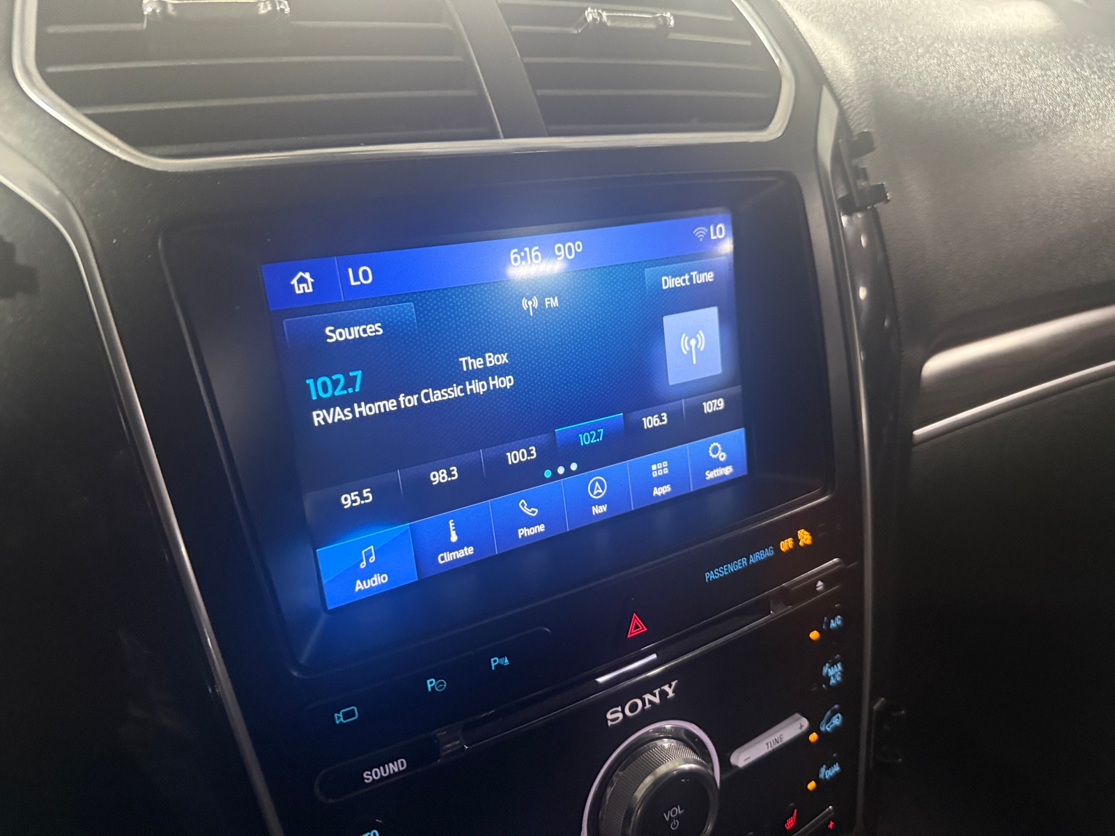 Thumbnail: 2018 Ford Explorer - 3