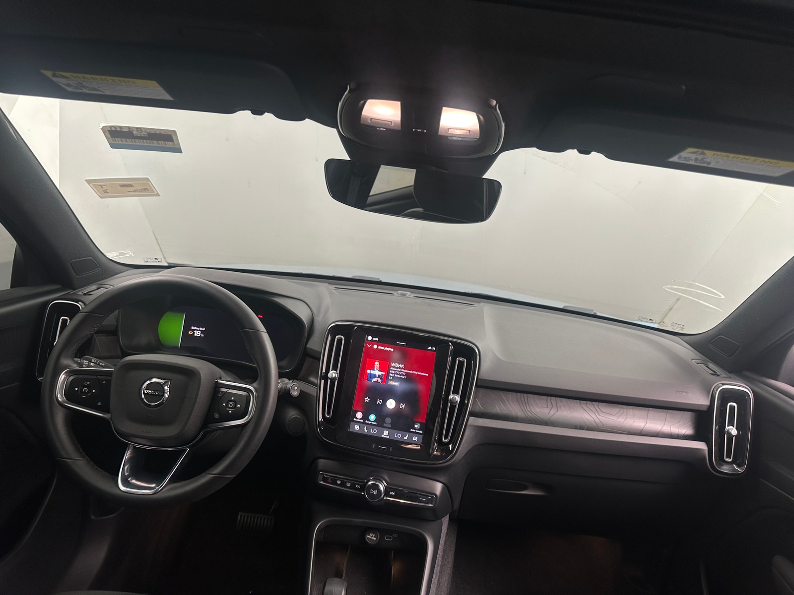 Thumbnail: 2023 Volvo XC40 - 3