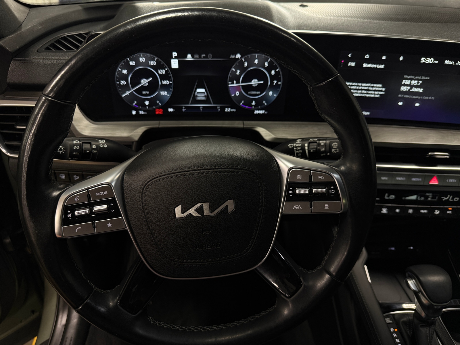 Thumbnail: 2023 Kia Telluride - 4