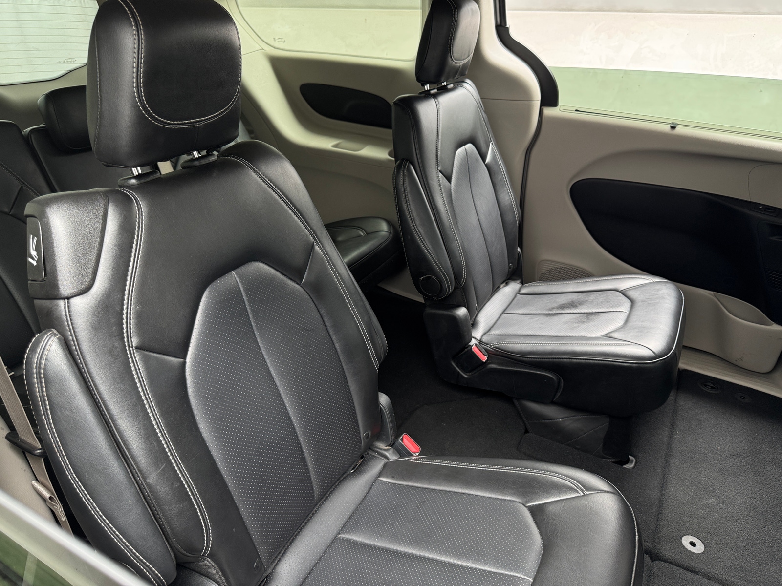 Thumbnail: 2024 Chrysler Pacifica - 5