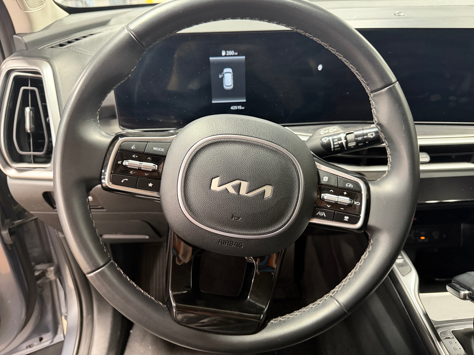 Thumbnail: 2024 Kia Sorento - 4