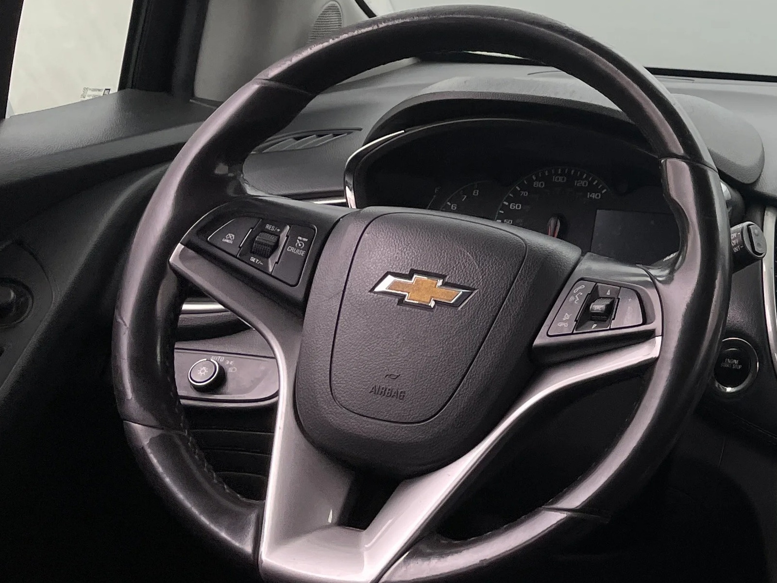 Thumbnail: 2018 Chevrolet Trax - 4