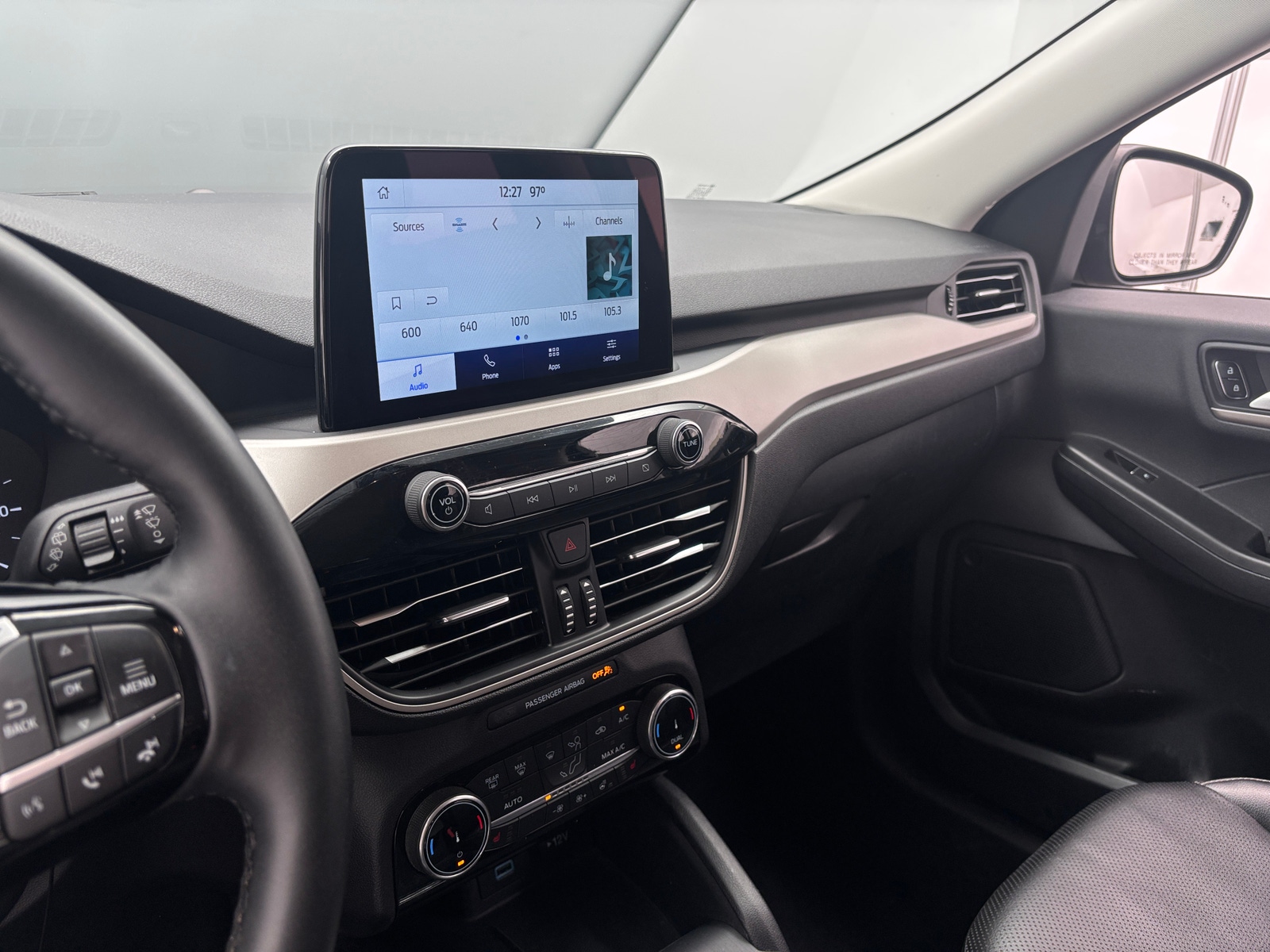 Thumbnail: 2022 Ford Escape - 3