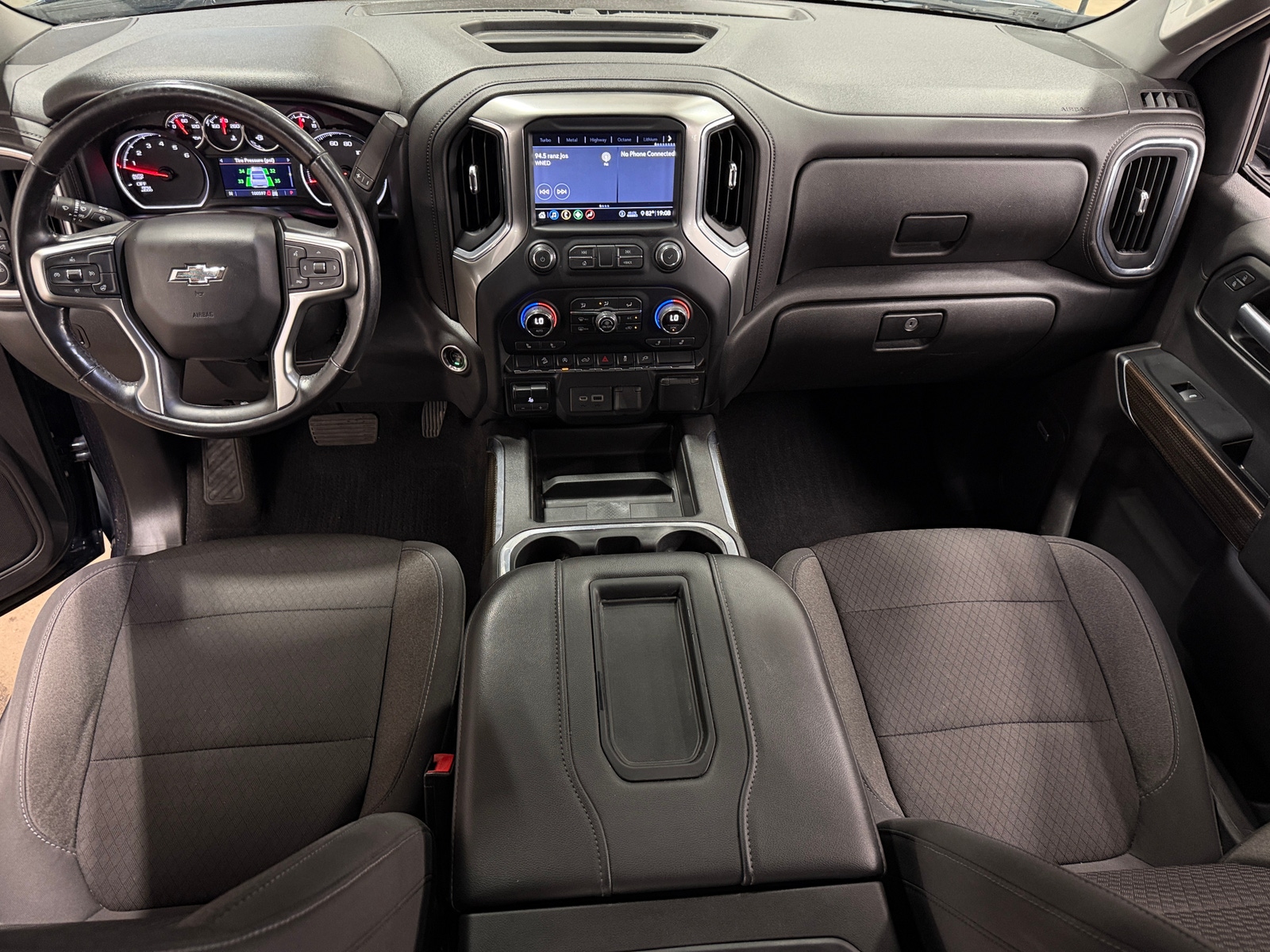 Thumbnail: 2020 Chevrolet Silverado 1500 - 3