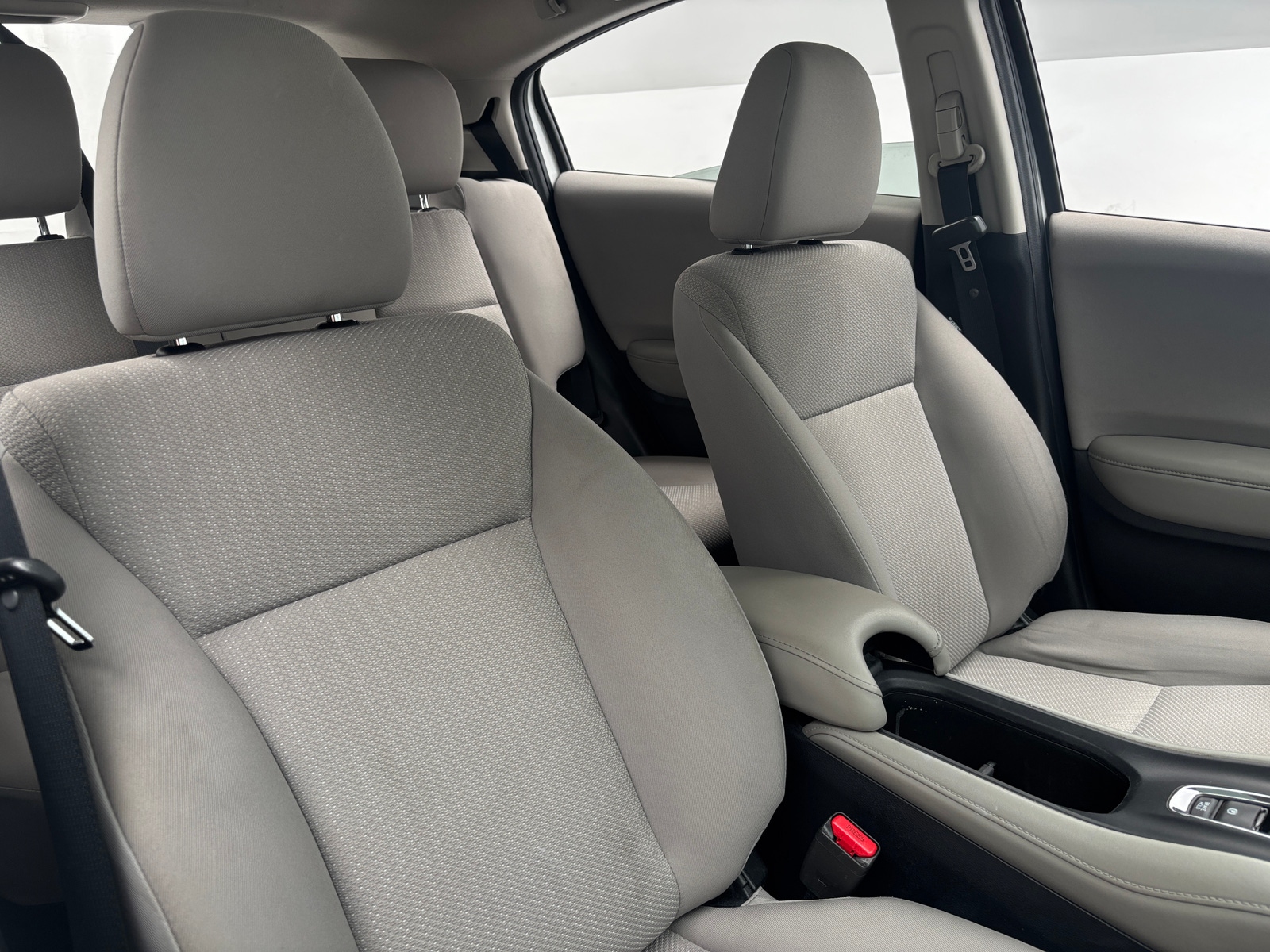 Thumbnail: 2016 Honda HR-V - 2