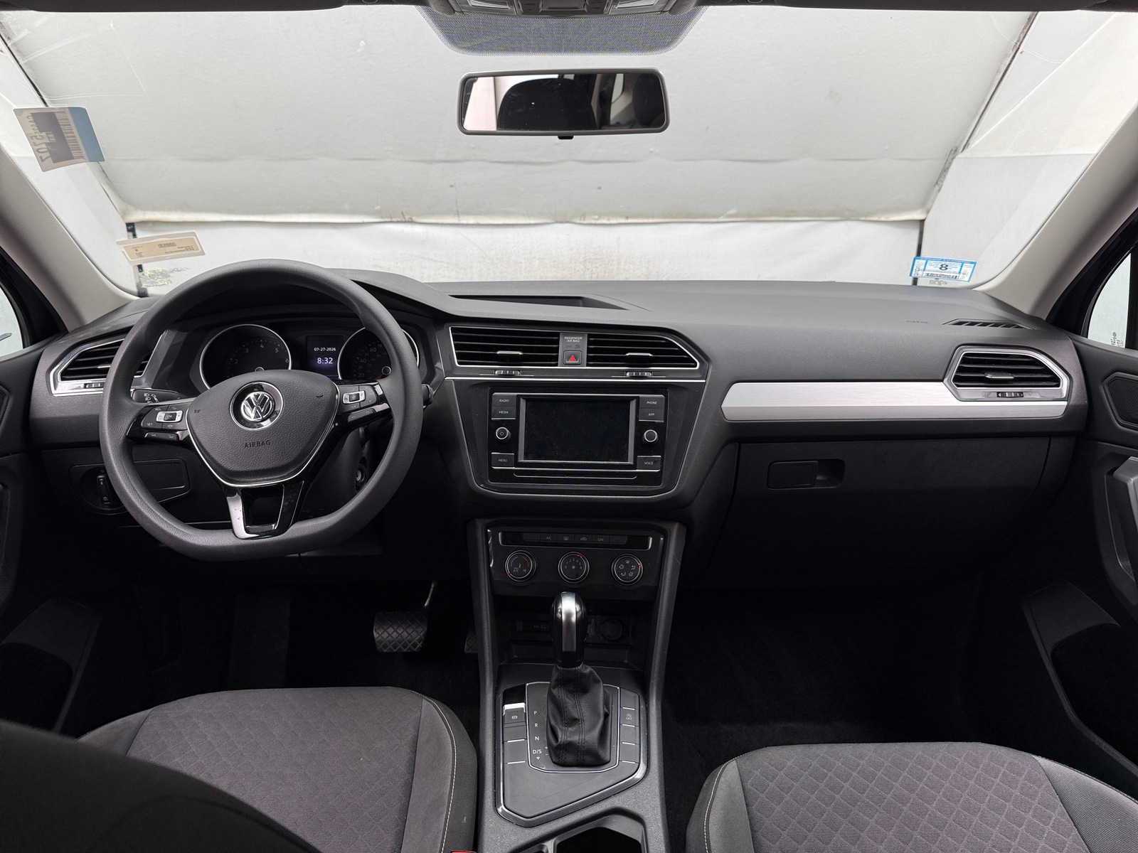Thumbnail: 2021 Volkswagen Tiguan - 3