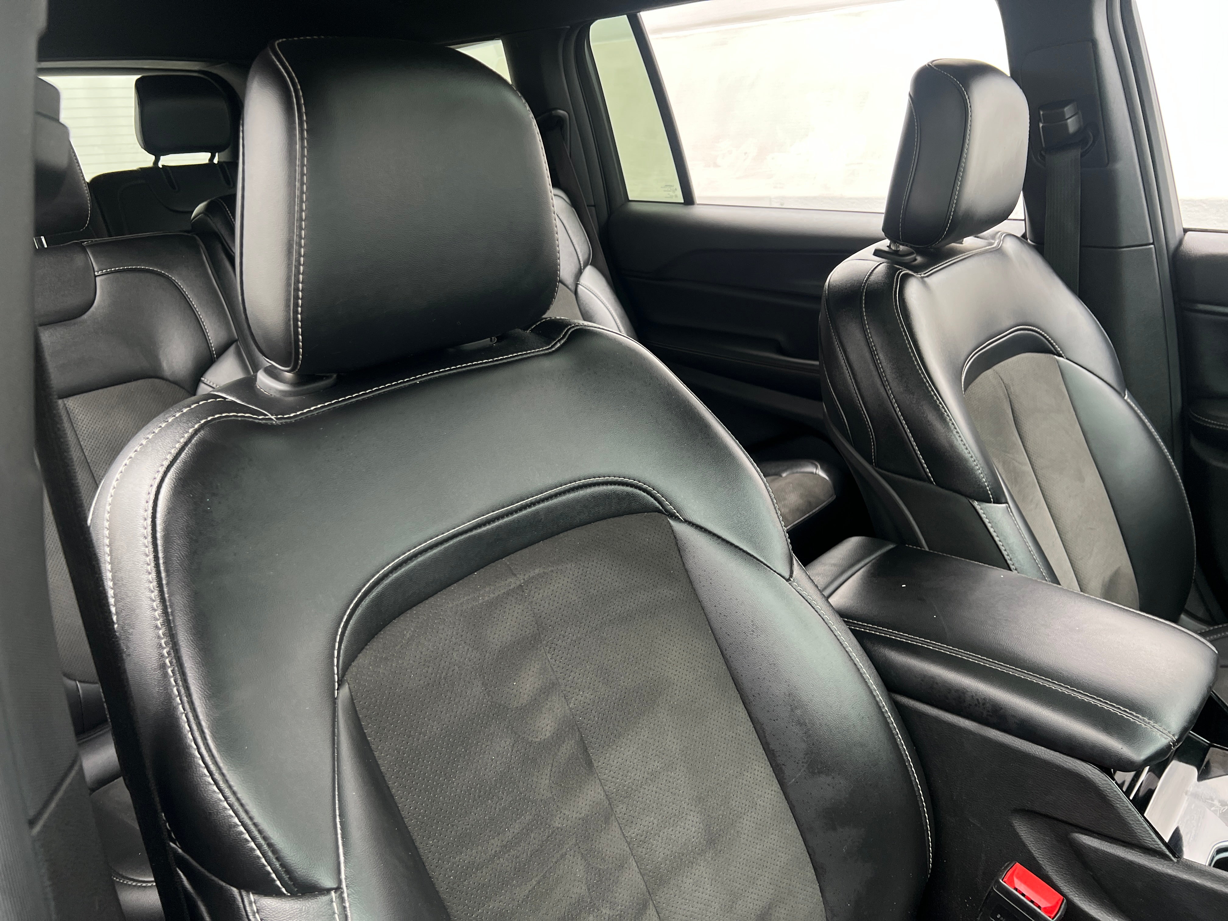 2023 Jeep Grand Cherokee L Altitude - Photo 8