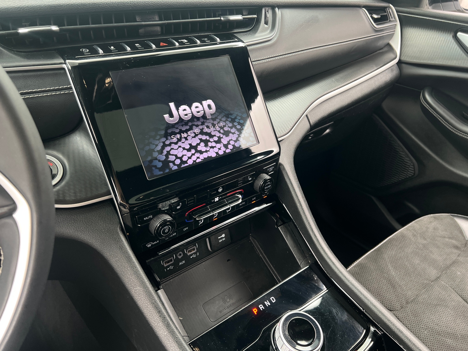 Thumbnail: 2023 Jeep Grand Cherokee L - 3