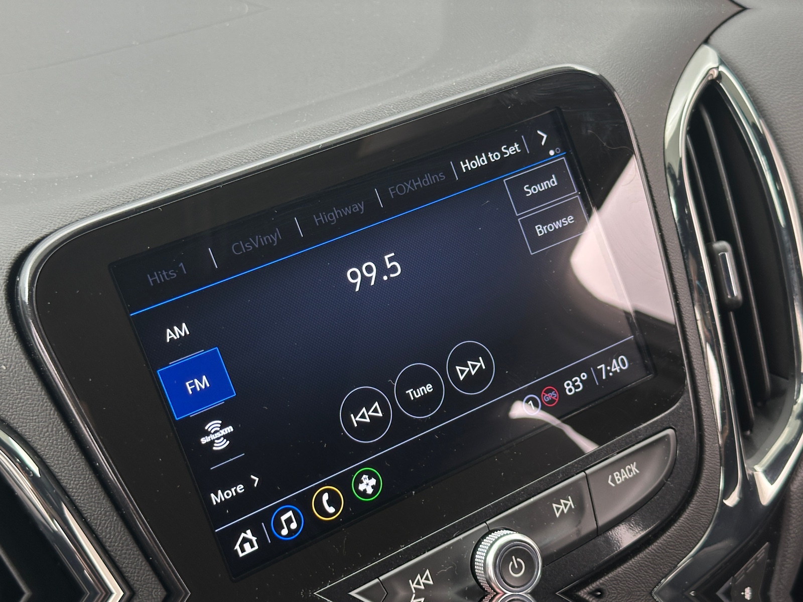 Thumbnail: 2024 Chevrolet Equinox - 3