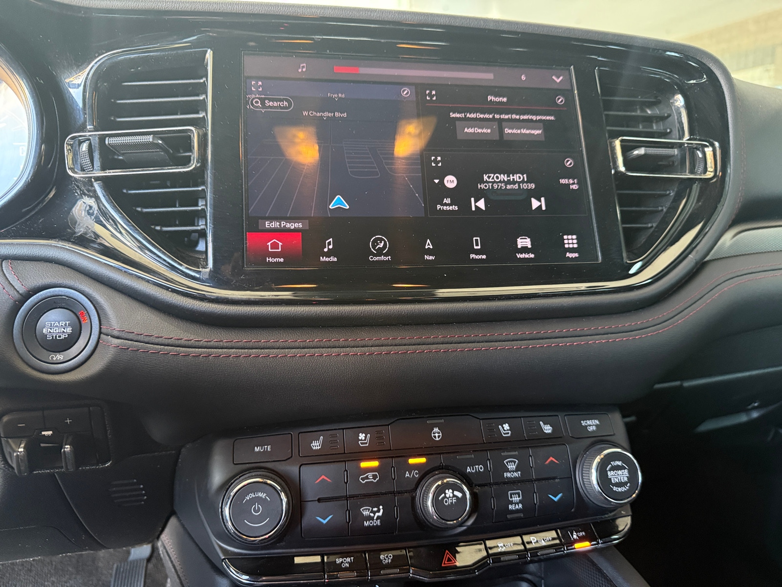 Thumbnail: 2022 Dodge Durango - 3