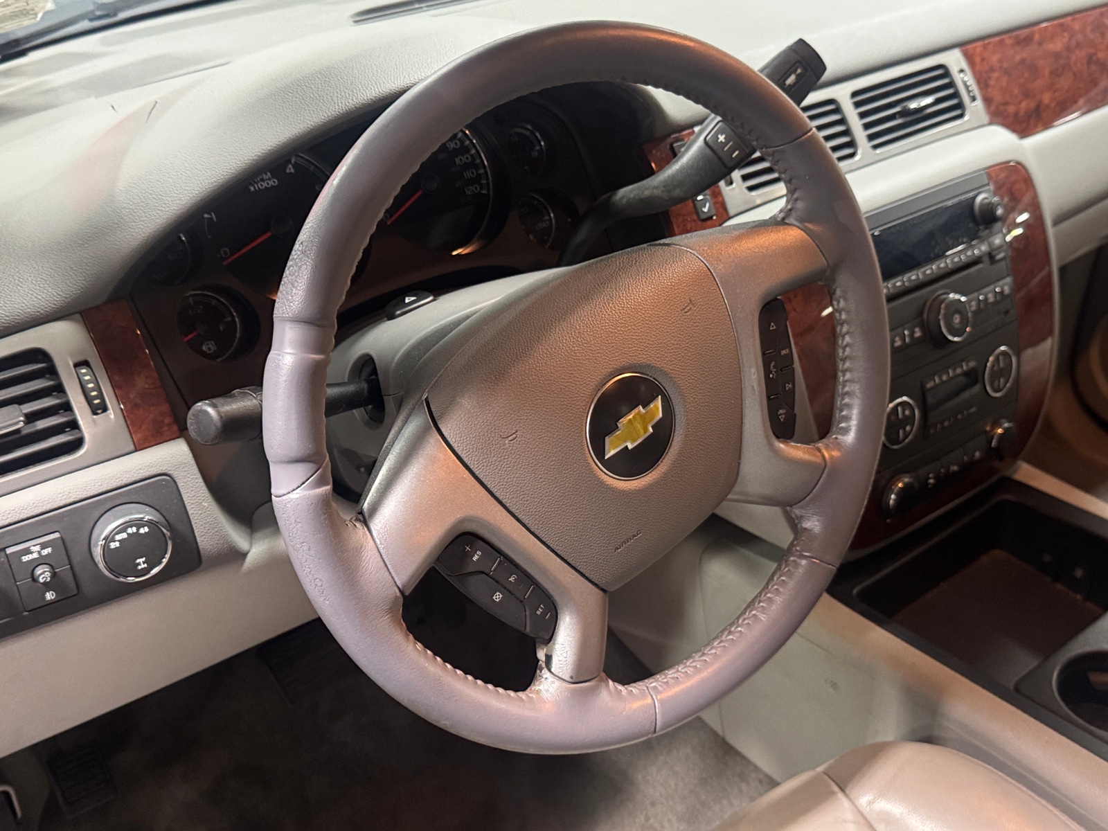 Thumbnail: 2011 Chevrolet Avalanche 1500 - 4