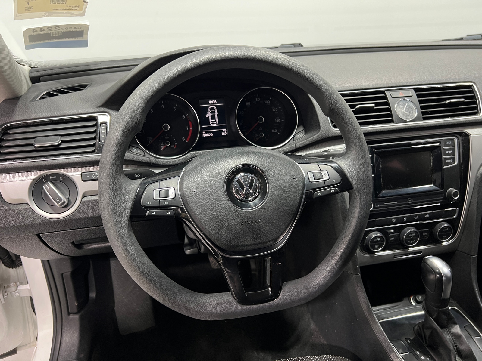 Thumbnail: 2016 Volkswagen Passat - 5