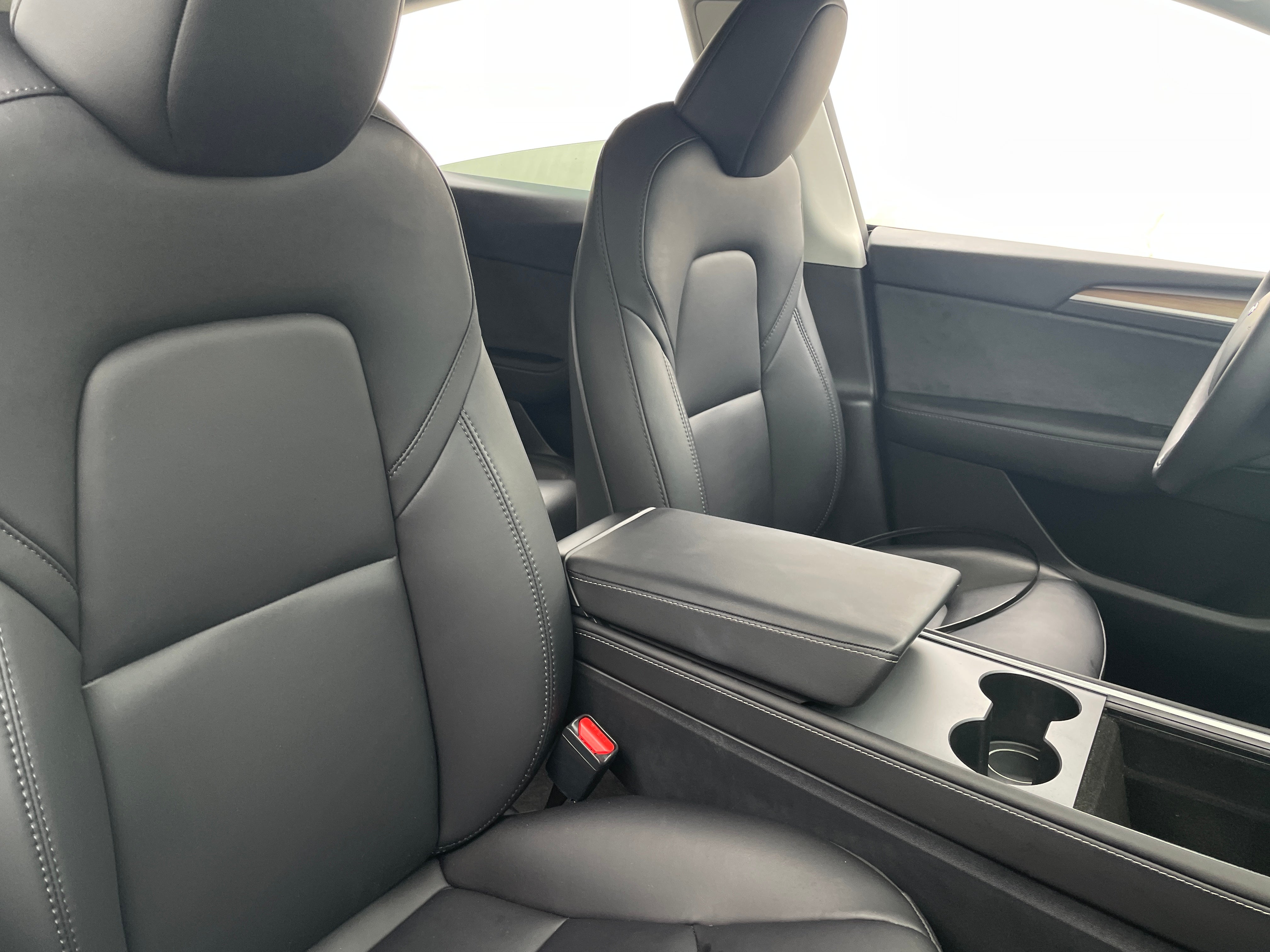 Used 2024 Tesla Model Y Long Range with VIN 7SAYGDED1RF094473 for sale in Auburn, WA