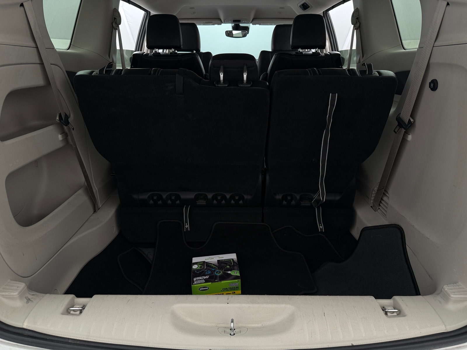 Thumbnail: 2023 Chrysler Pacifica - 6