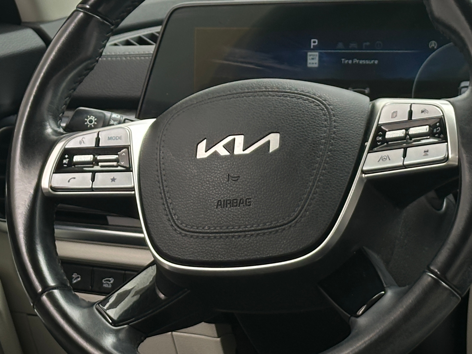 Thumbnail: 2023 Kia Telluride - 4