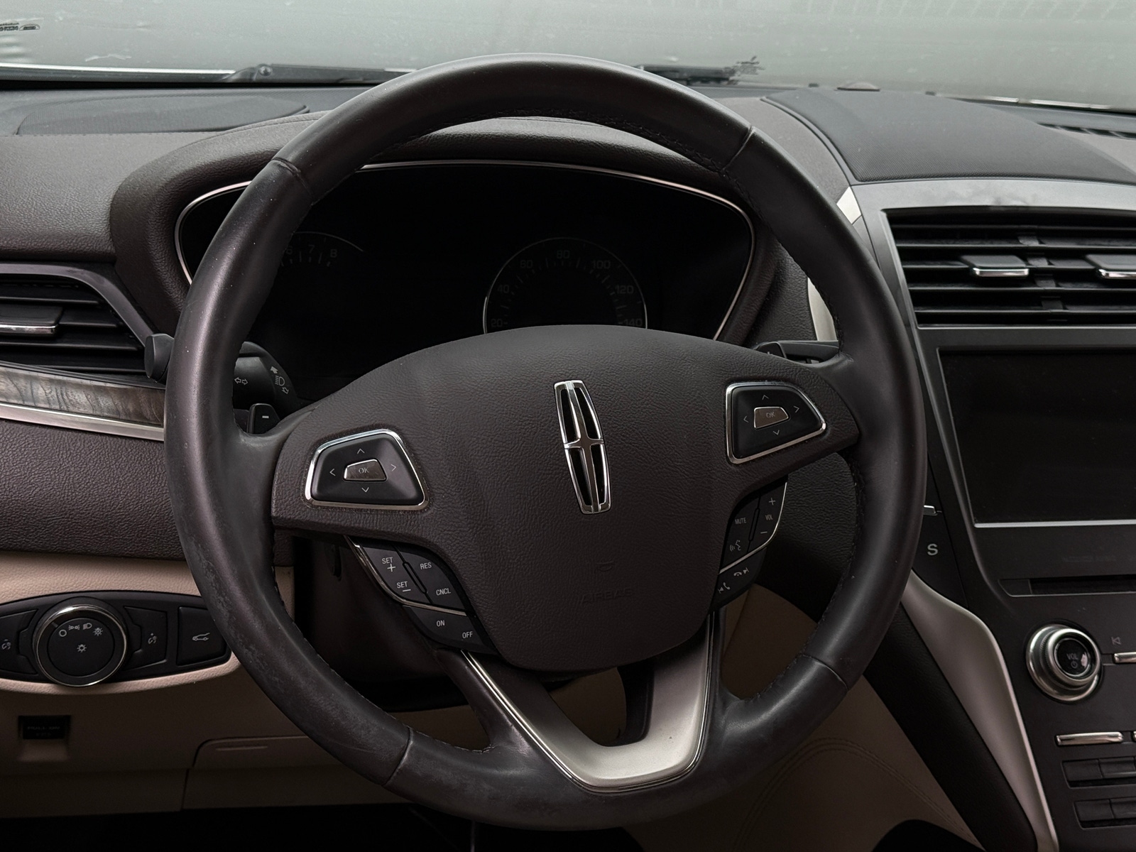 Thumbnail: 2017 Lincoln MKC - 4