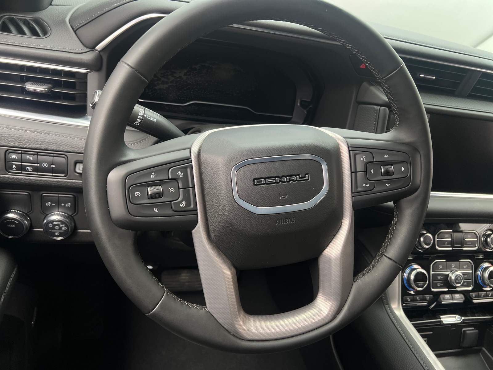 Thumbnail: 2024 GMC Yukon - 4