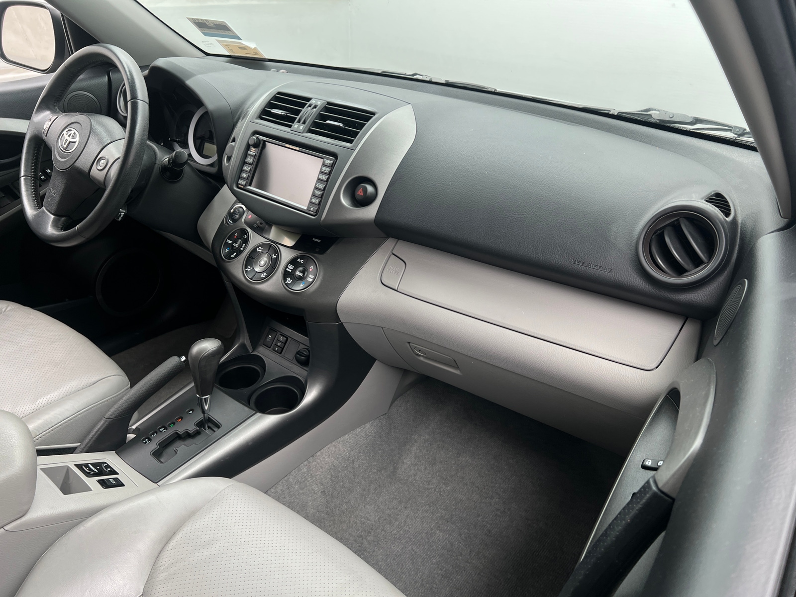 Thumbnail: 2010 Toyota RAV4 - 3