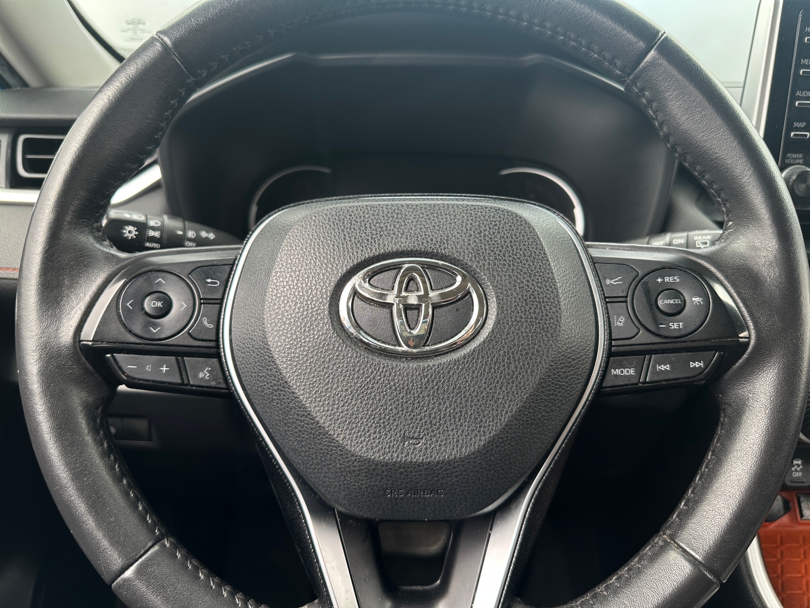 Thumbnail: 2021 Toyota RAV4 - 4