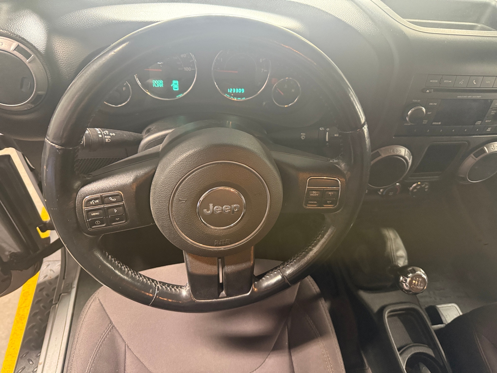 Thumbnail: 2014 Jeep Wrangler - 5