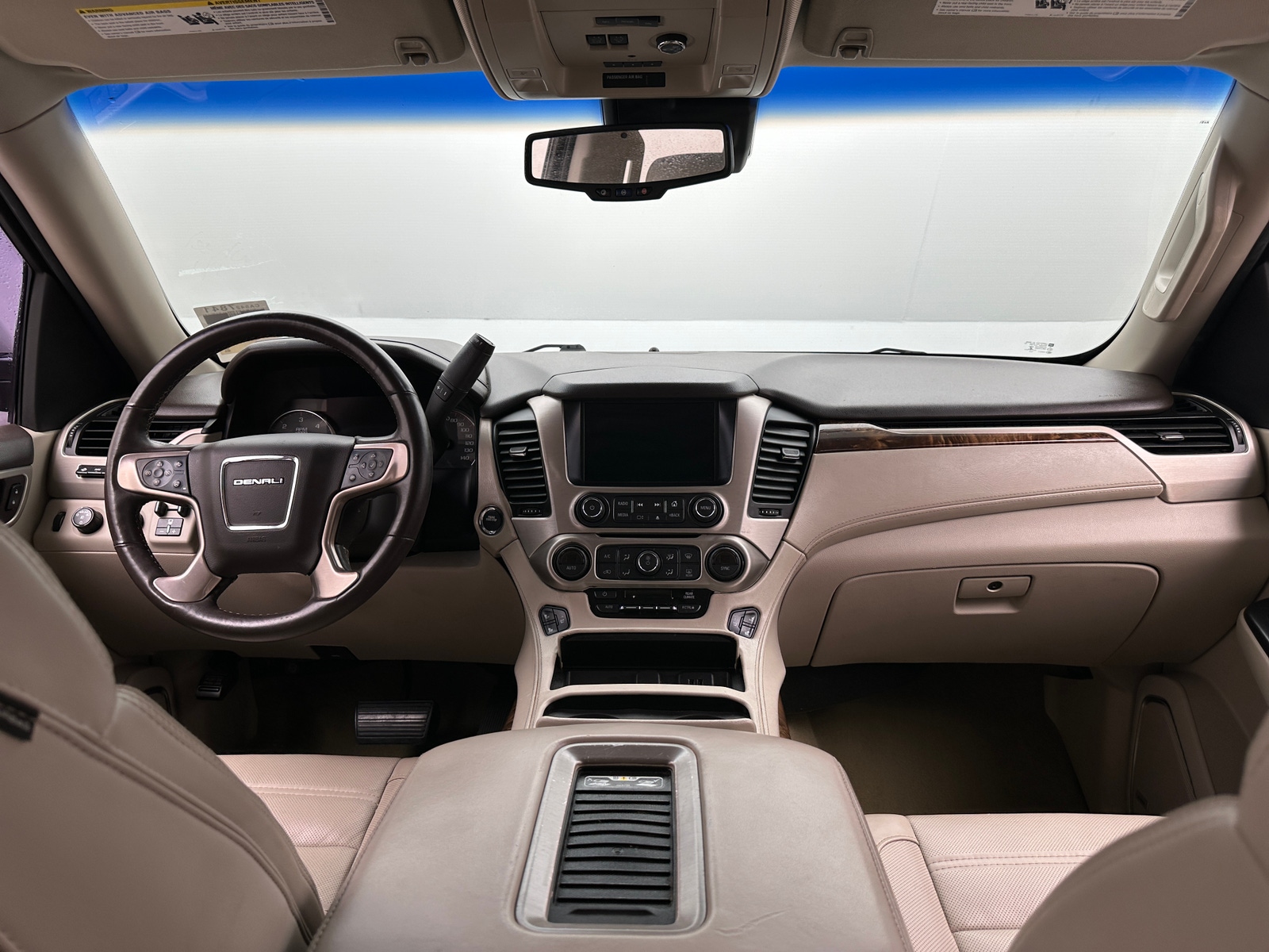 Thumbnail: 2015 GMC Yukon - 2
