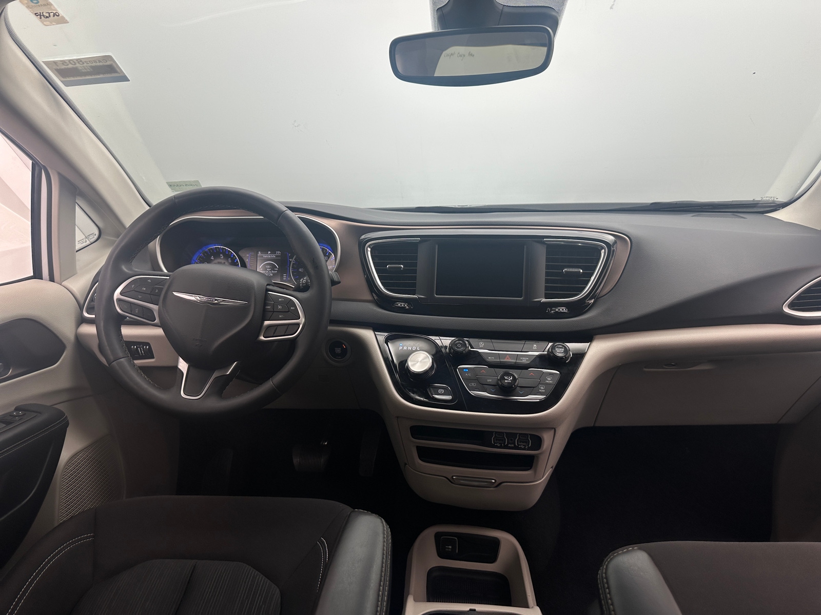 Thumbnail: 2024 Chrysler Voyager - 3