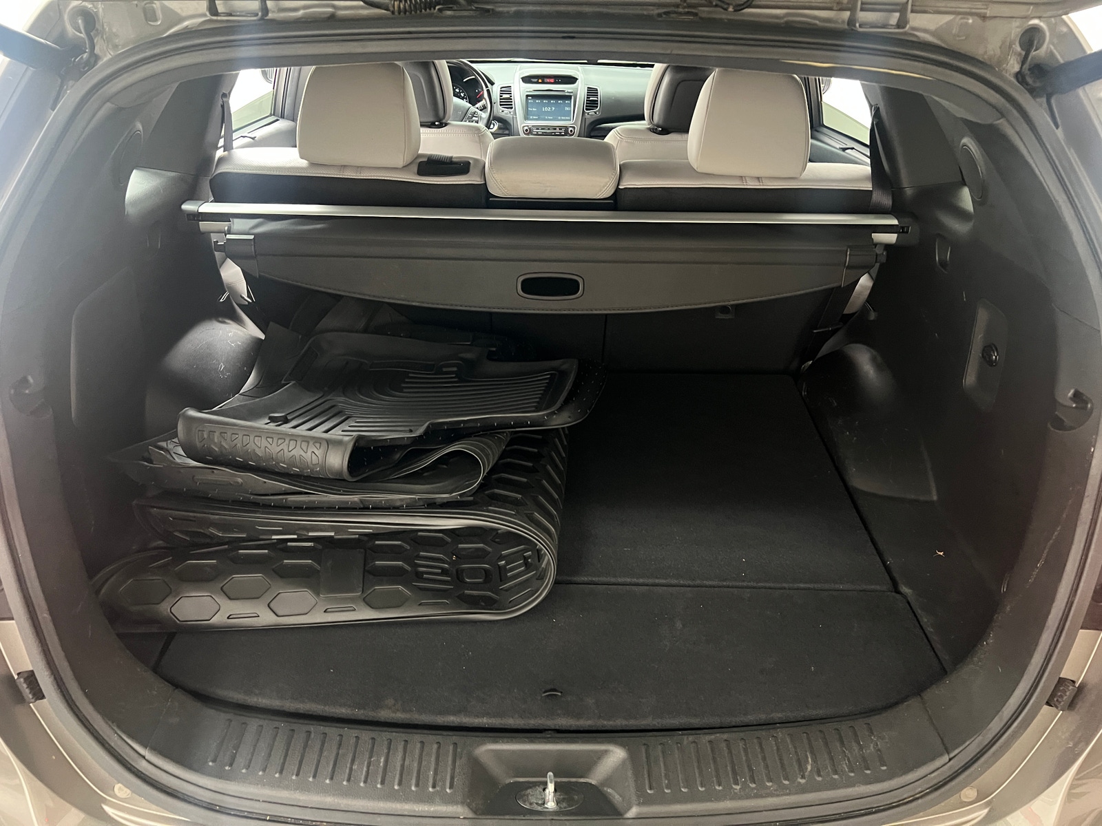 Thumbnail: 2014 Kia Sorento - 6