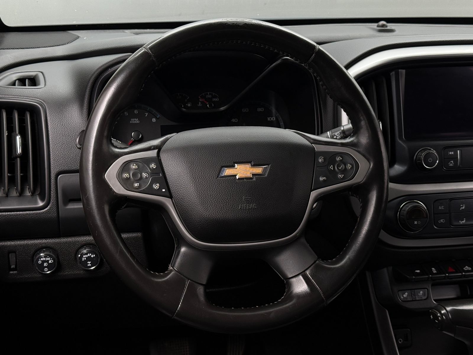 Thumbnail: 2019 Chevrolet Colorado - 4