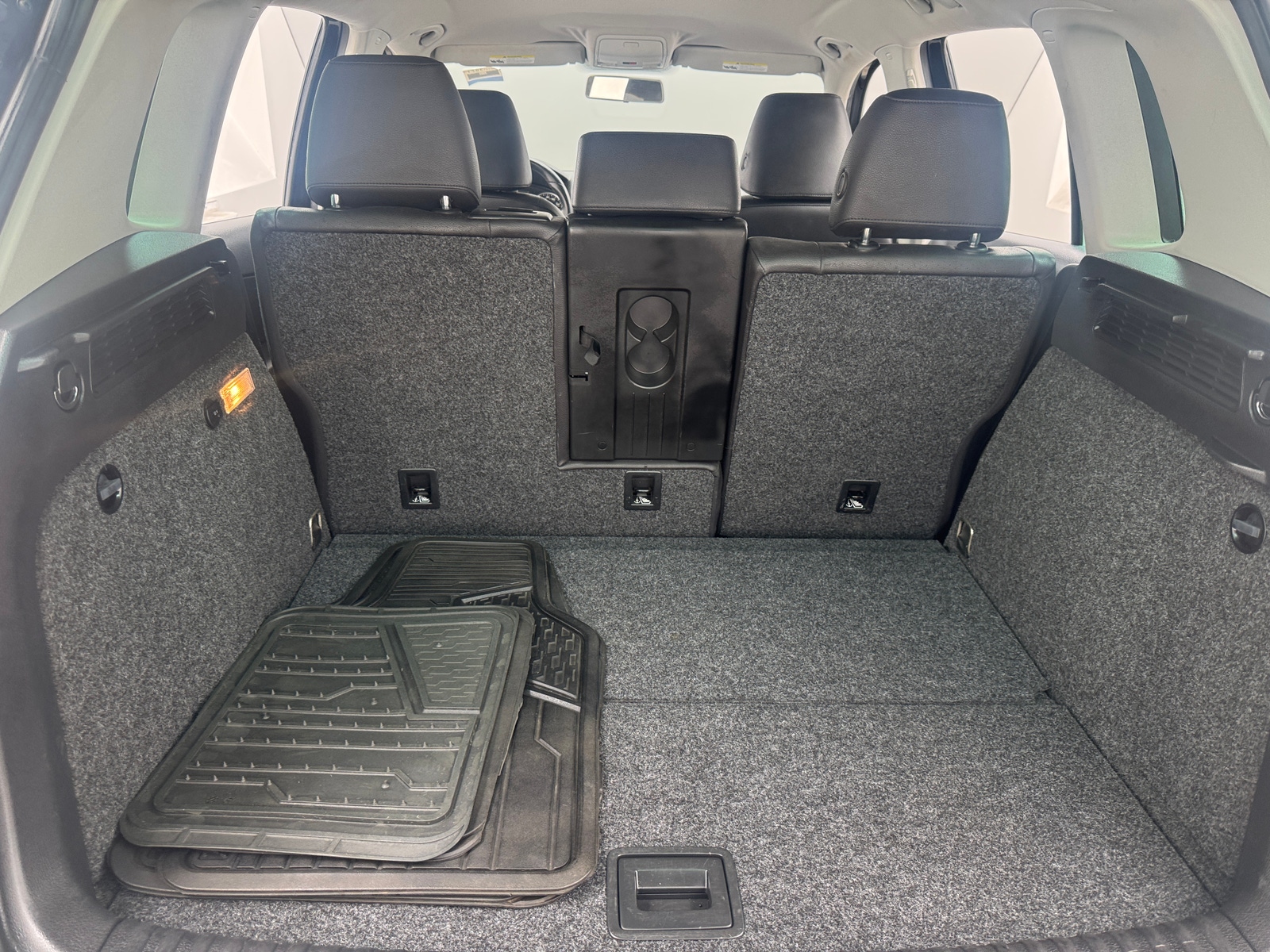 Thumbnail: 2014 Volkswagen Tiguan - 7