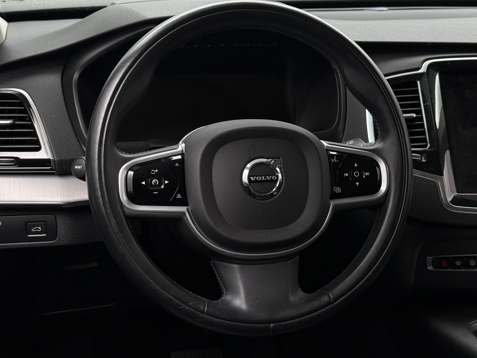 Thumbnail: 2021 Volvo XC90 - 4
