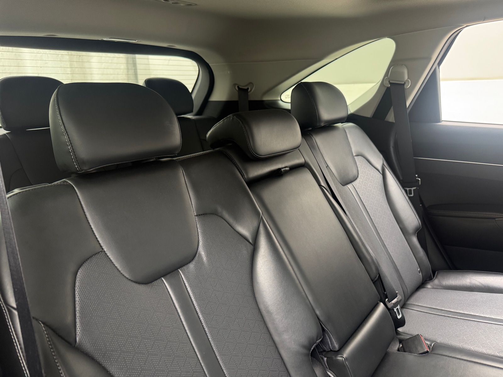 Thumbnail: 2022 Kia Sorento - 5