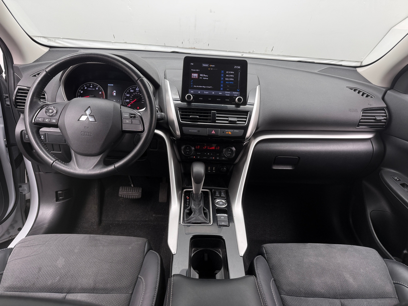 Thumbnail: 2023 Mitsubishi Eclipse Cross - 3