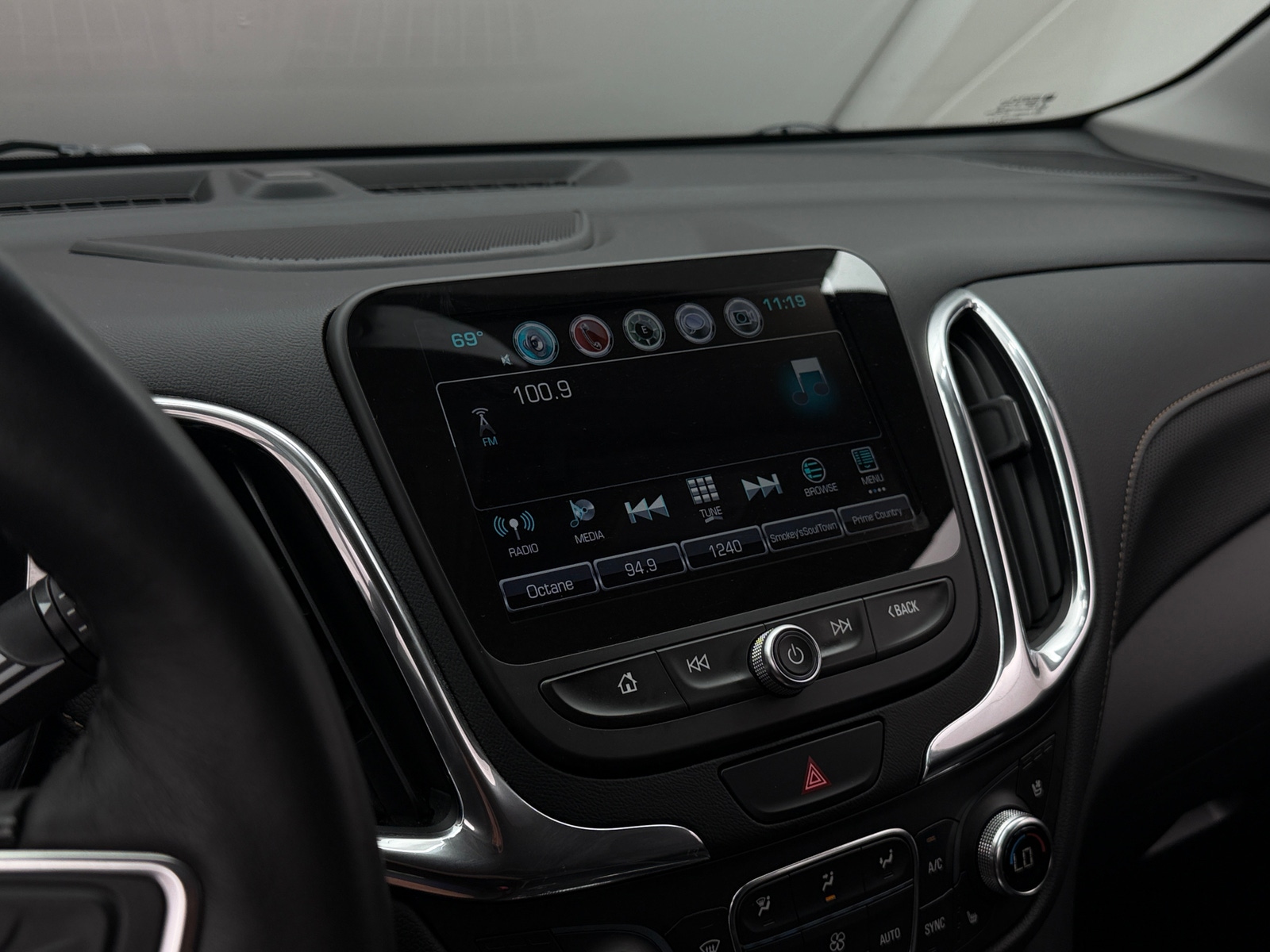 Thumbnail: 2018 Chevrolet Equinox - 3