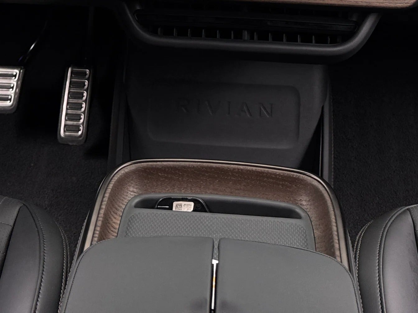 Used 2026 Rivian R1S Base with VIN 7PDSGABP0TN091162 for sale in Pewaukee, WI