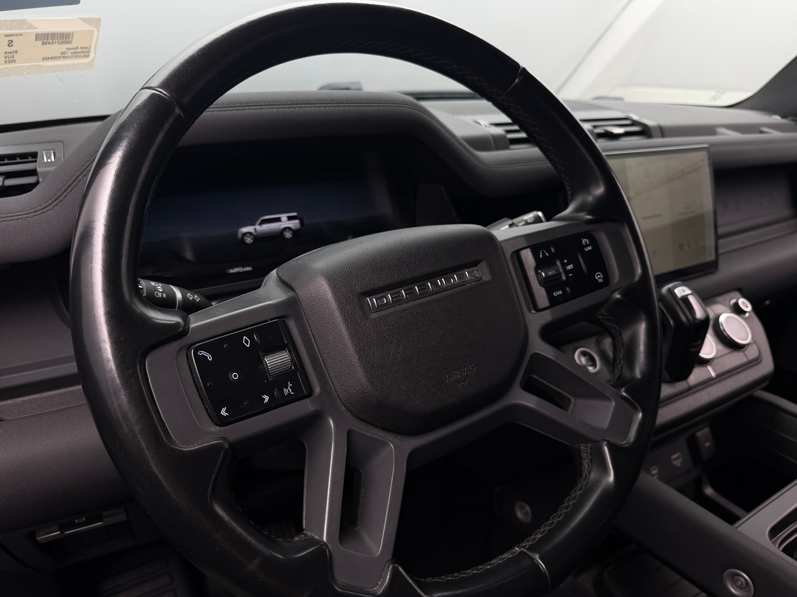 Thumbnail: 2023 Land Rover Defender - 4