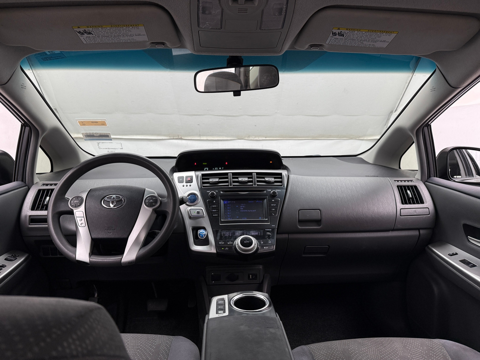 Thumbnail: 2013 Toyota Prius v - 3