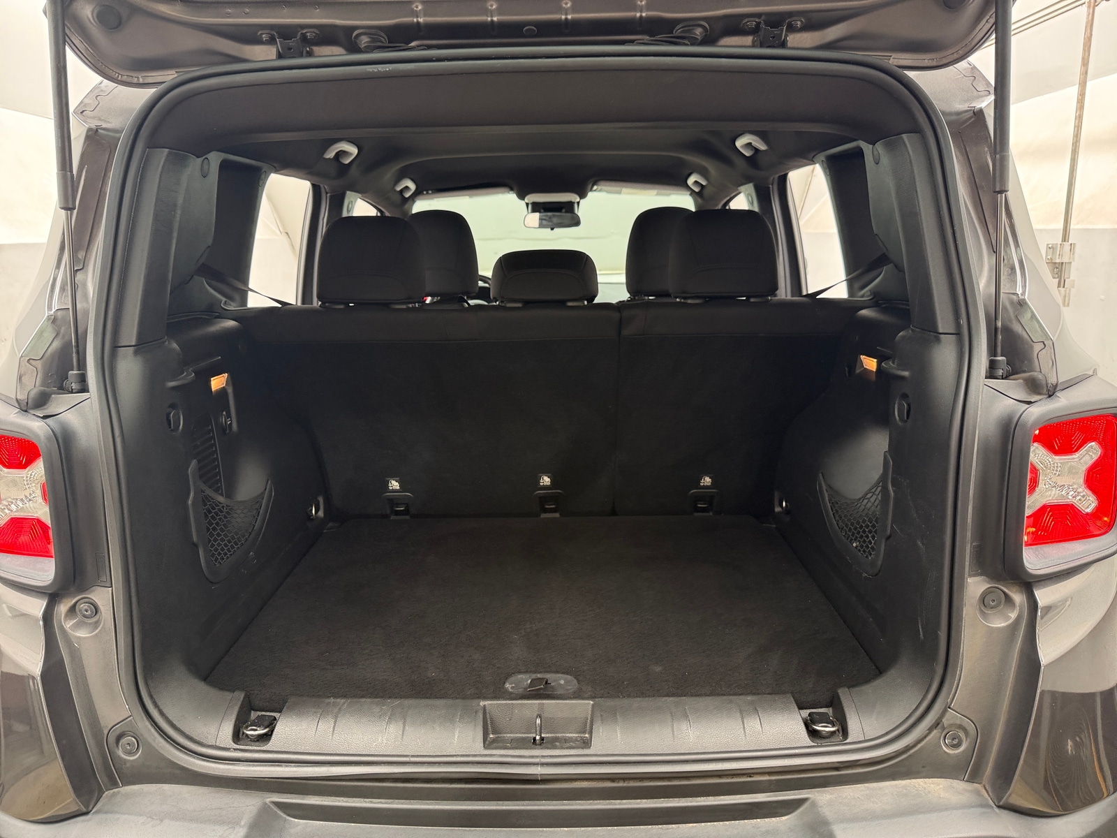 Thumbnail: 2016 Jeep Renegade - 7