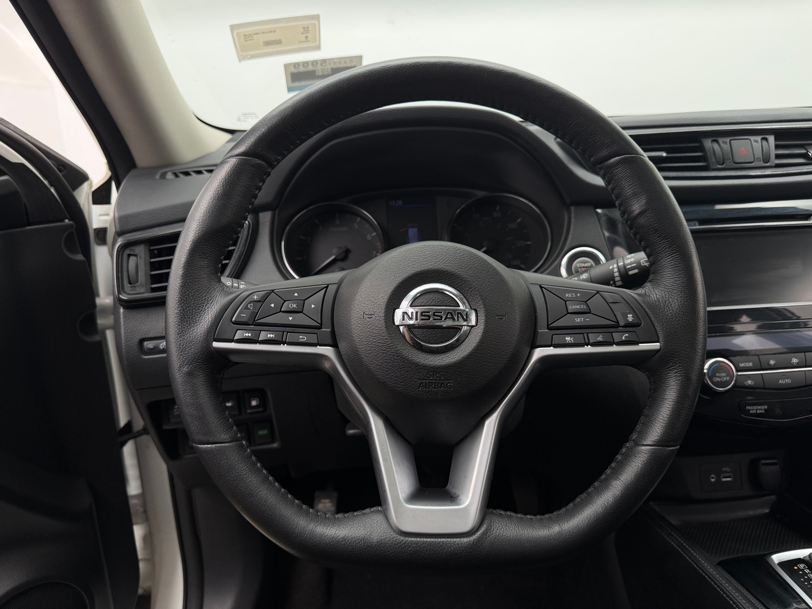 Thumbnail: 2018 Nissan Rogue - 4