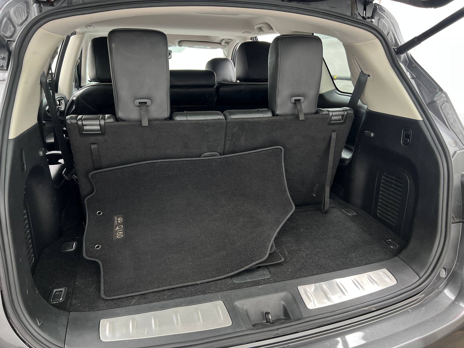 Thumbnail: 2019 INFINITI QX60 - 6