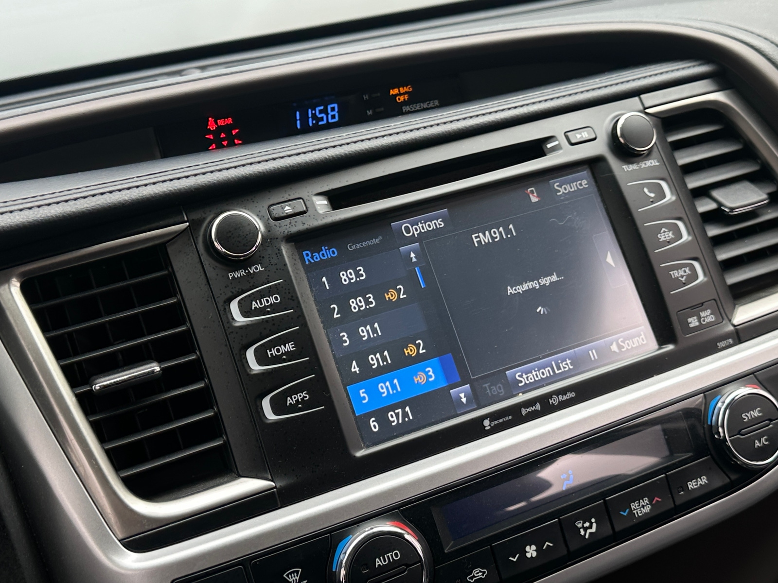 Thumbnail: 2017 Toyota Highlander - 3