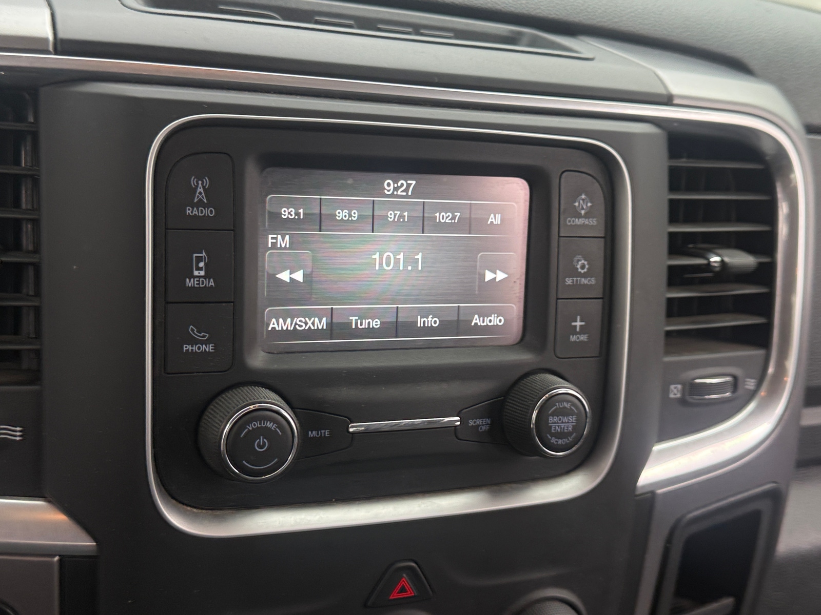 Thumbnail: 2024 RAM 1500 Classic - 4