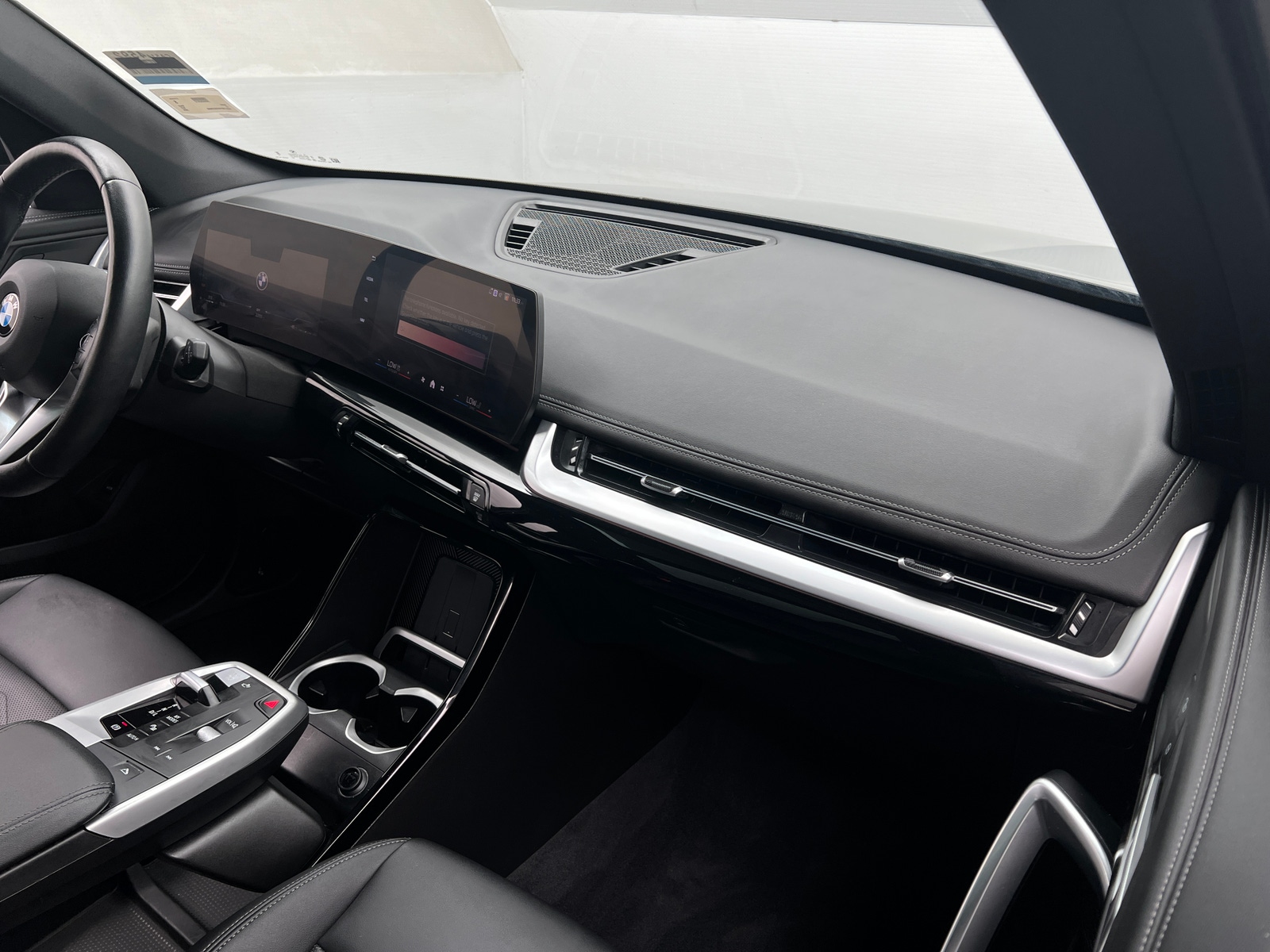 Thumbnail: 2025 BMW X1 - 2