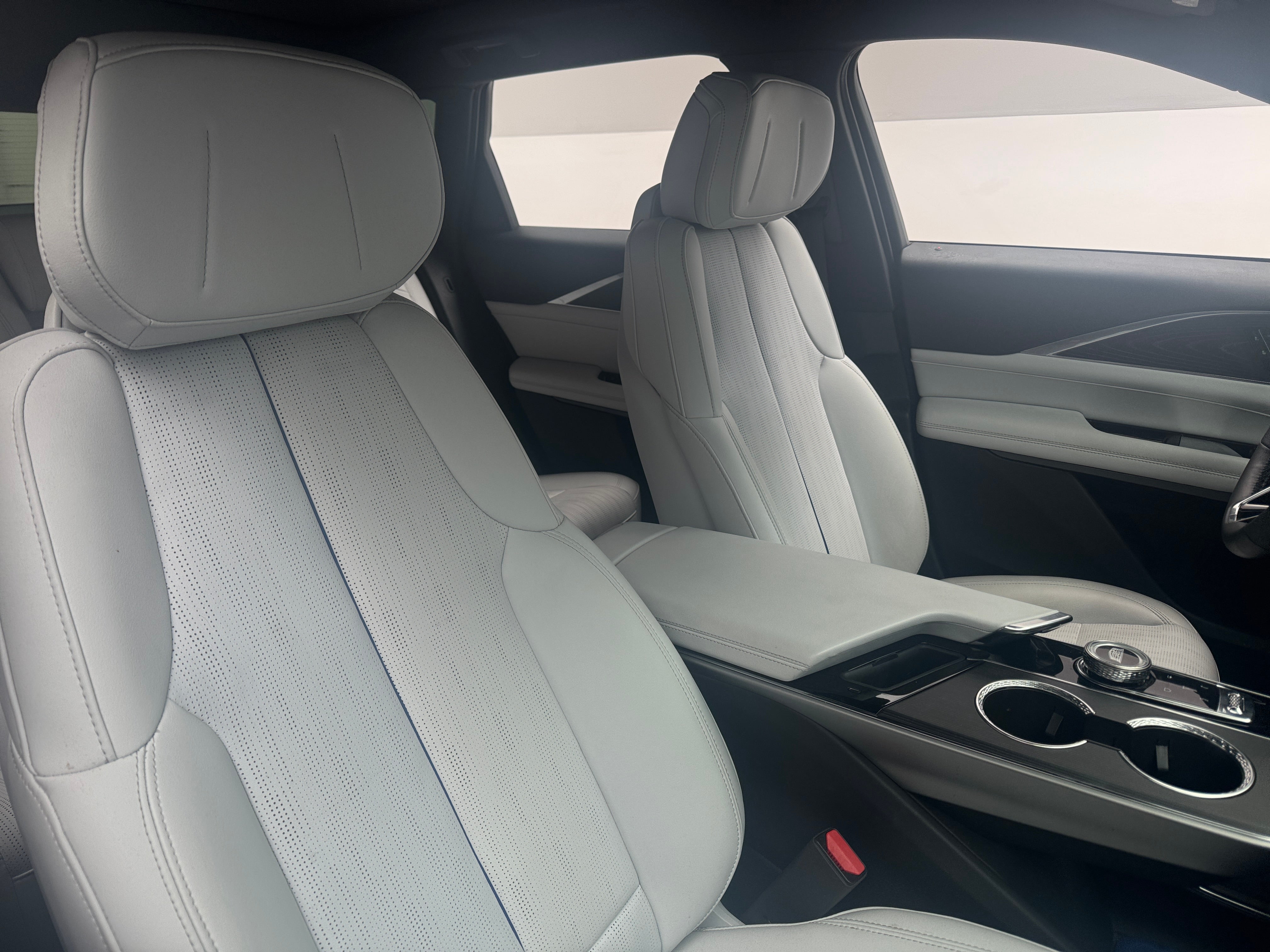 Used 2024 Cadillac LYRIQ Sport 1 with VIN 1GYKPTRK6RZ112492 for sale in Pewaukee, WI