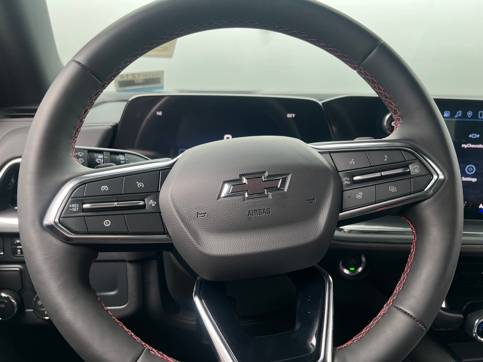 Thumbnail: 2026 Chevrolet Tahoe - 4