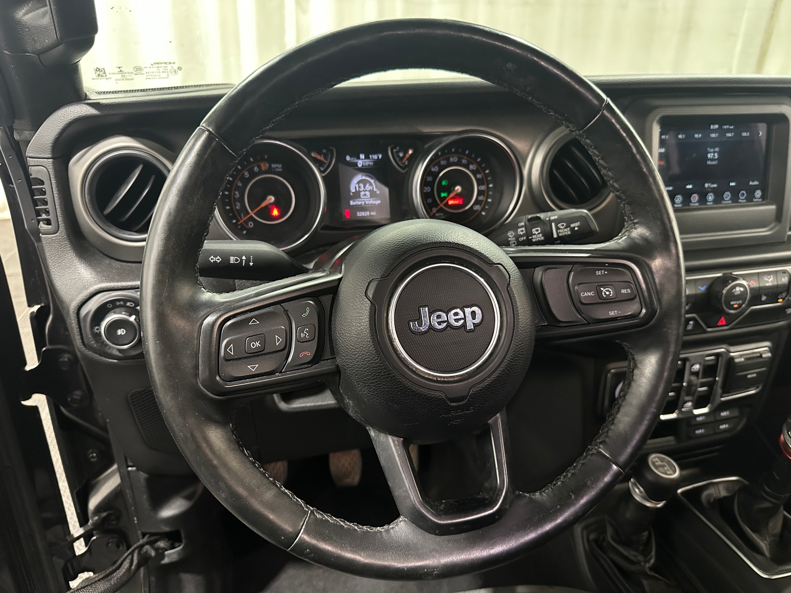 Thumbnail: 2022 Jeep Wrangler - 5