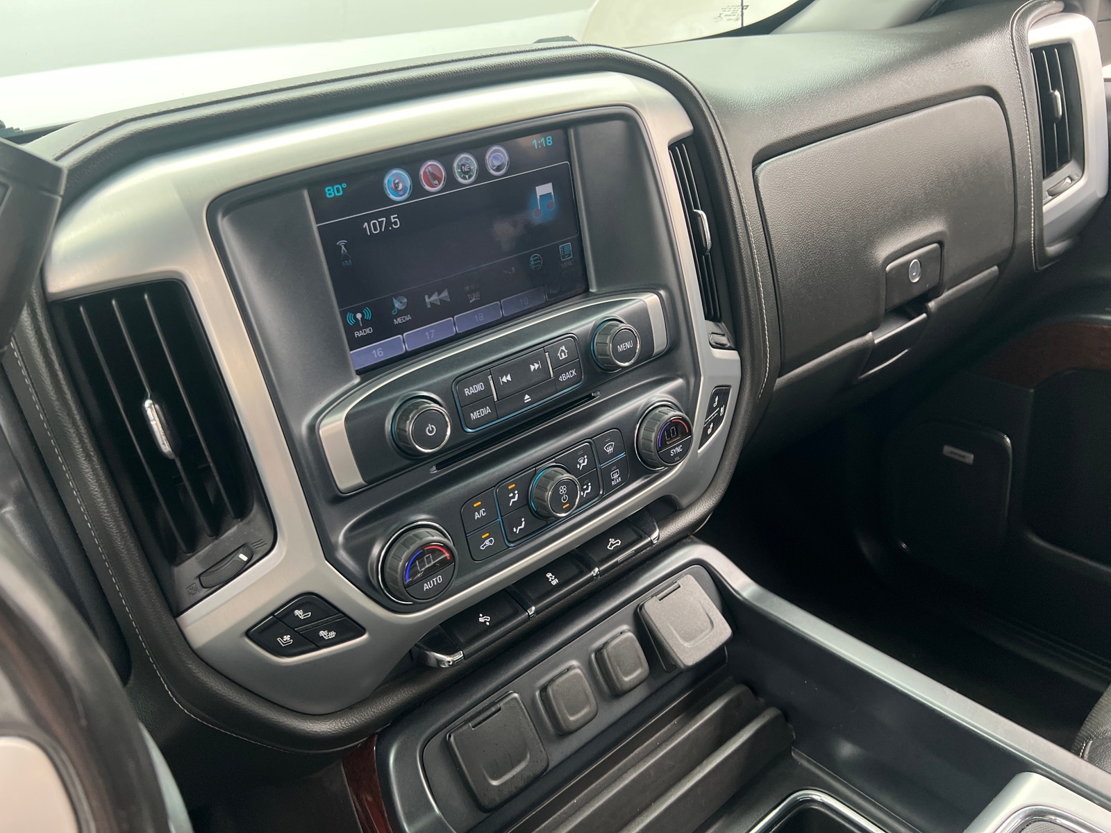 Thumbnail: 2017 GMC Sierra 1500 - 3