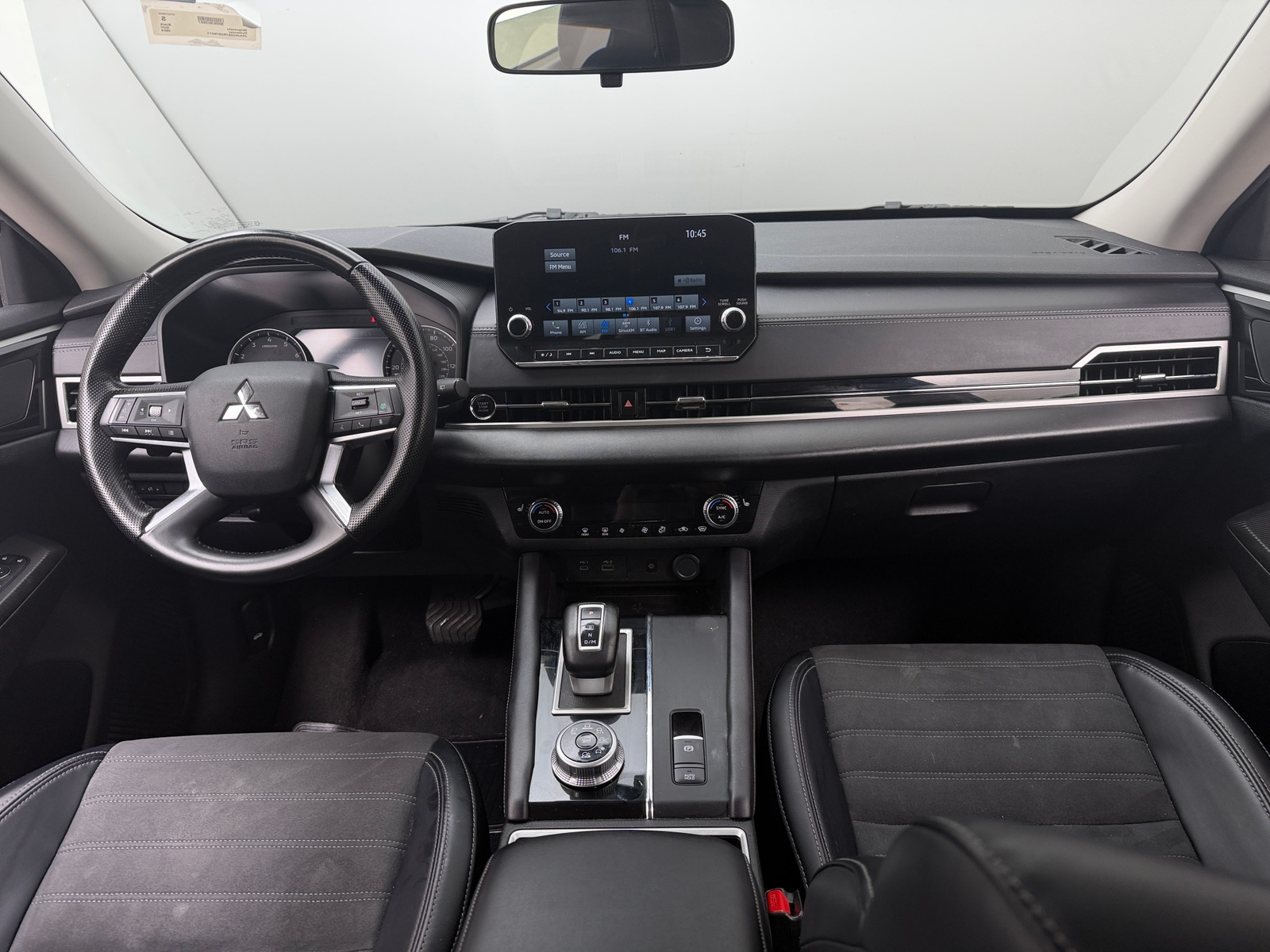 Thumbnail: 2024 Mitsubishi Outlander - 2