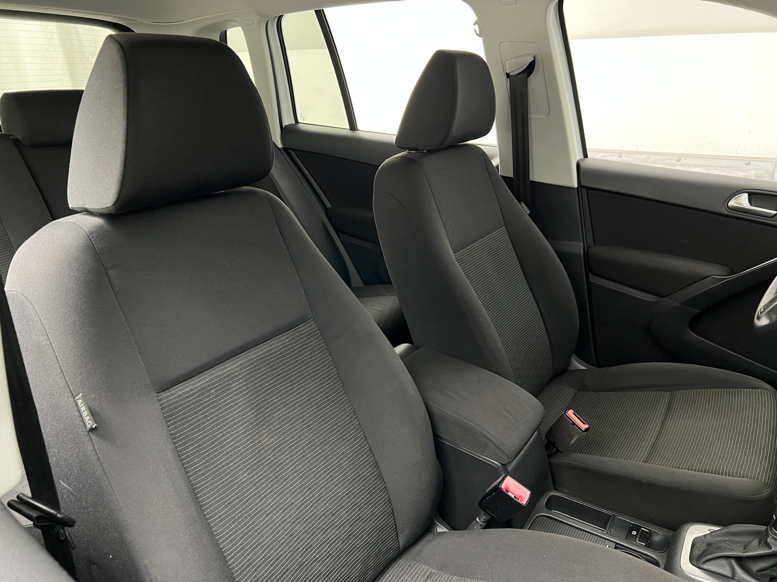 Thumbnail: 2018 Volkswagen Tiguan - 2