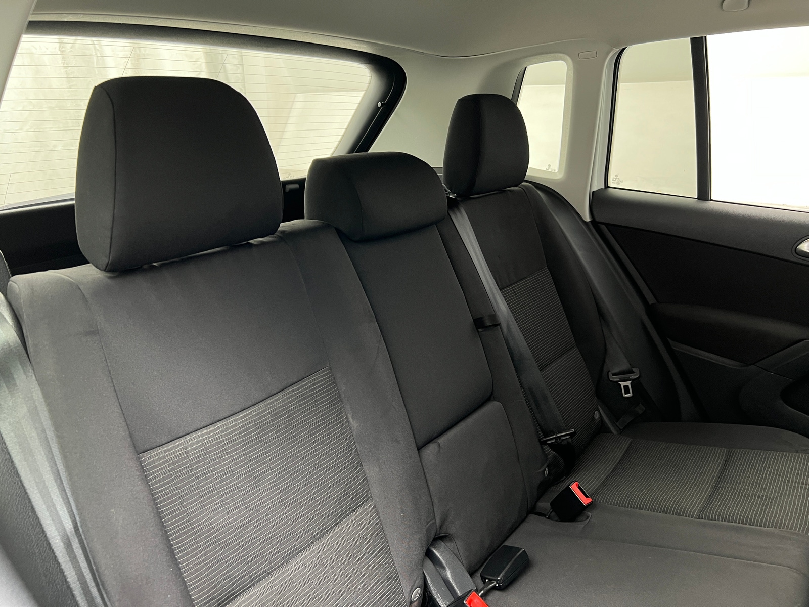 Thumbnail: 2018 Volkswagen Tiguan - 6